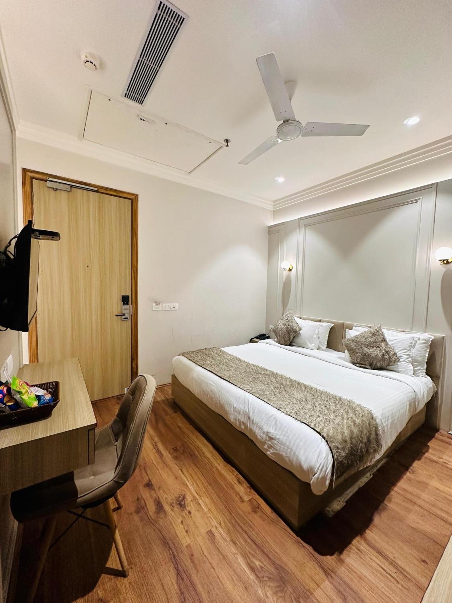 Euphoria Hotel